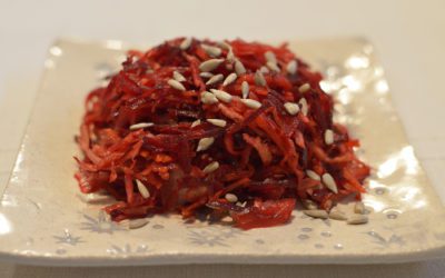 Savanyú káposztás céklasaláta téli zöldségekkel