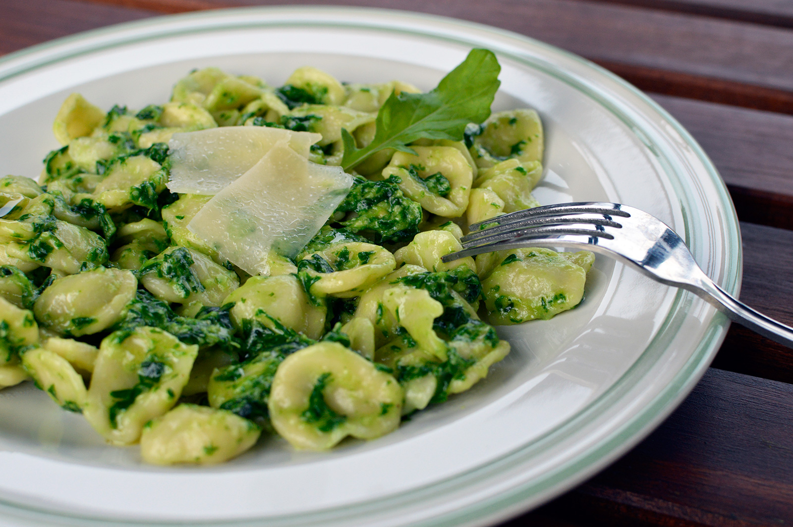 tisztateszta Rukkola pesztós házi orecchiette